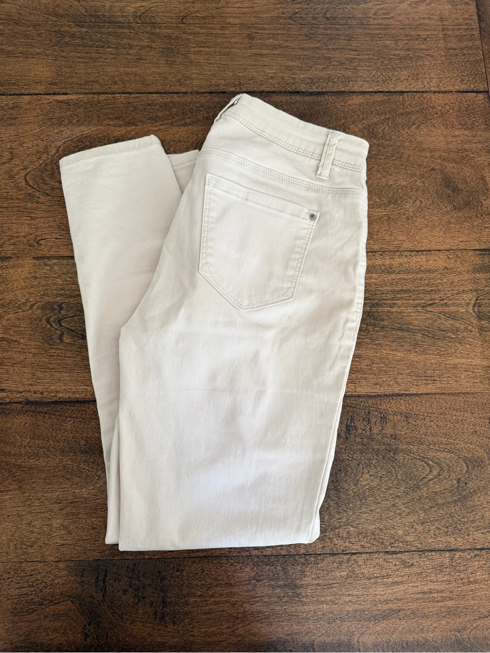 Curve Appeal Women’s Light Cream Jeans Size 26 short/ankle